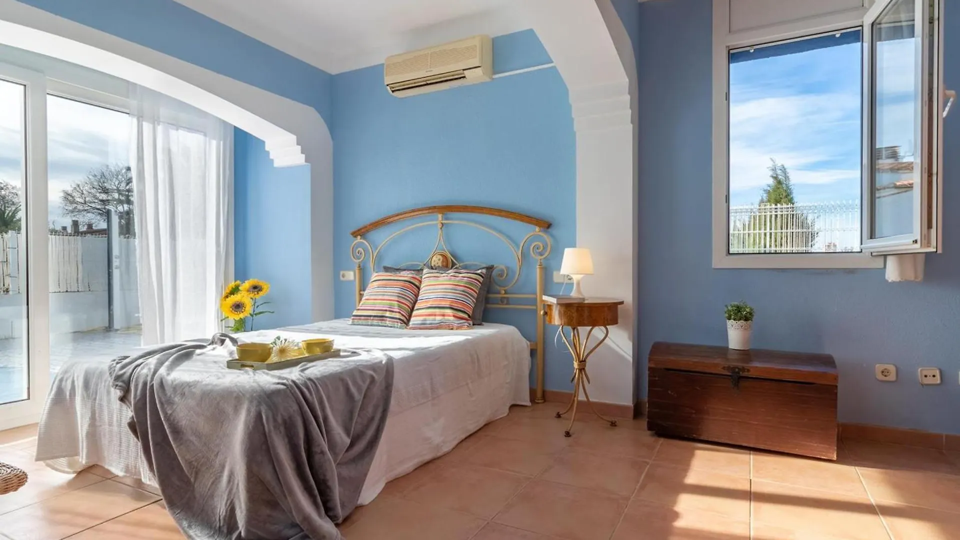 Casa De Vacaciones Con Piscina, Jardin, A.A, Barbacoa, Wifi Y Parking, Cerca De La Playa - Es-89-78 Sant Pere Pescador Spagna